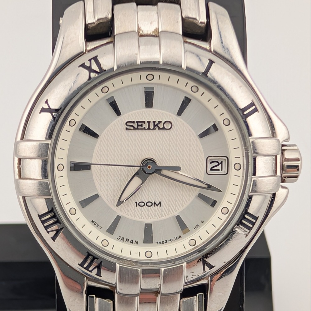 Title: Seiko 7N82-0DP0 100M Silver Textured Dial Date Watch Stainless Lume - Picture 2 of 10